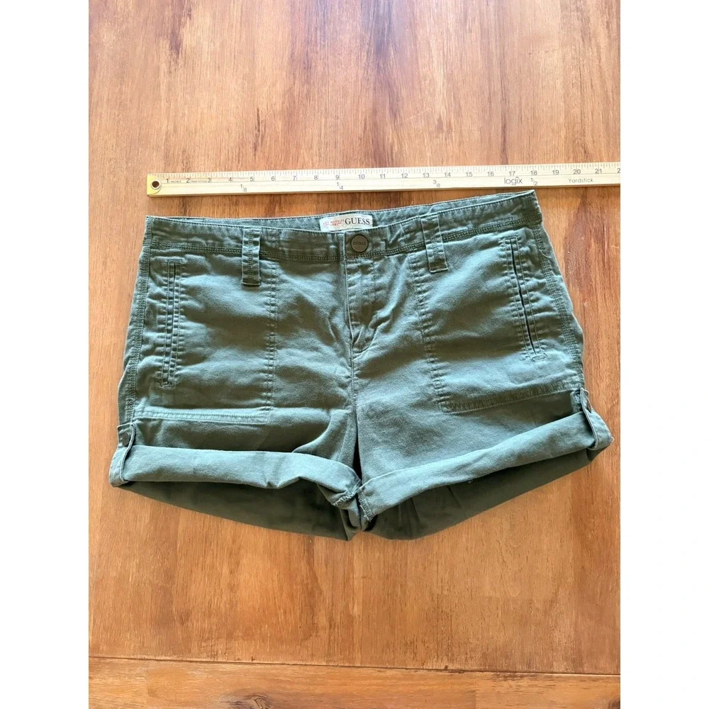 Guess Y2K Army Green  Roll Up Shorts with Pockets Size 32 98% Cotton